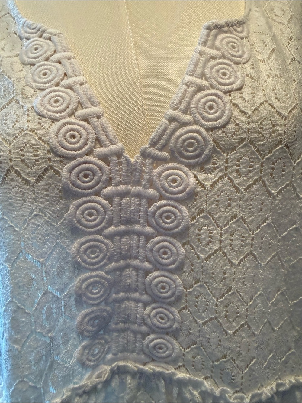 NWT Lilly Pulitzer White Lace Overlay Top - Picture 3 of 7